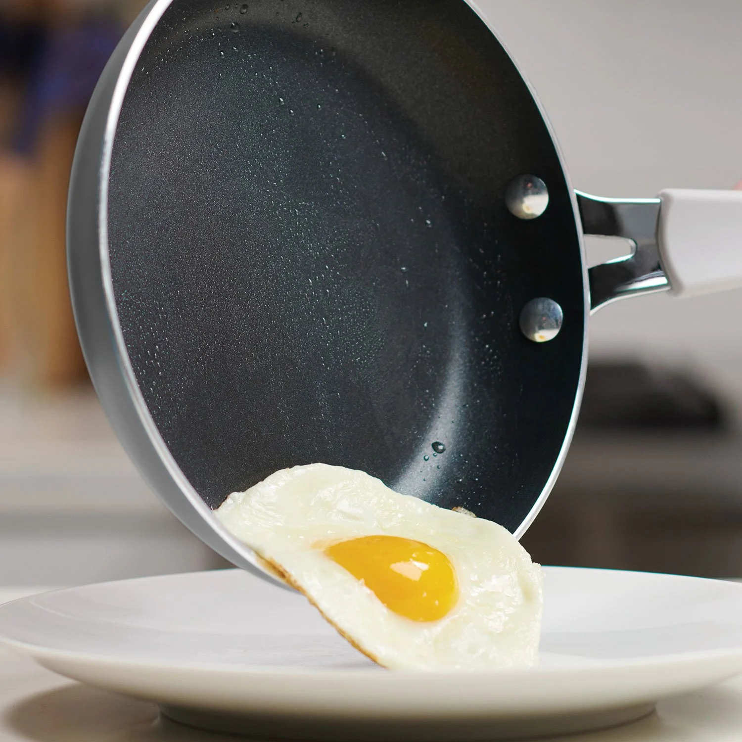 Tramontina 3-Pack Fry Pans with Nonstick Interior, 8,10 and 12 Inch  Charcoal color